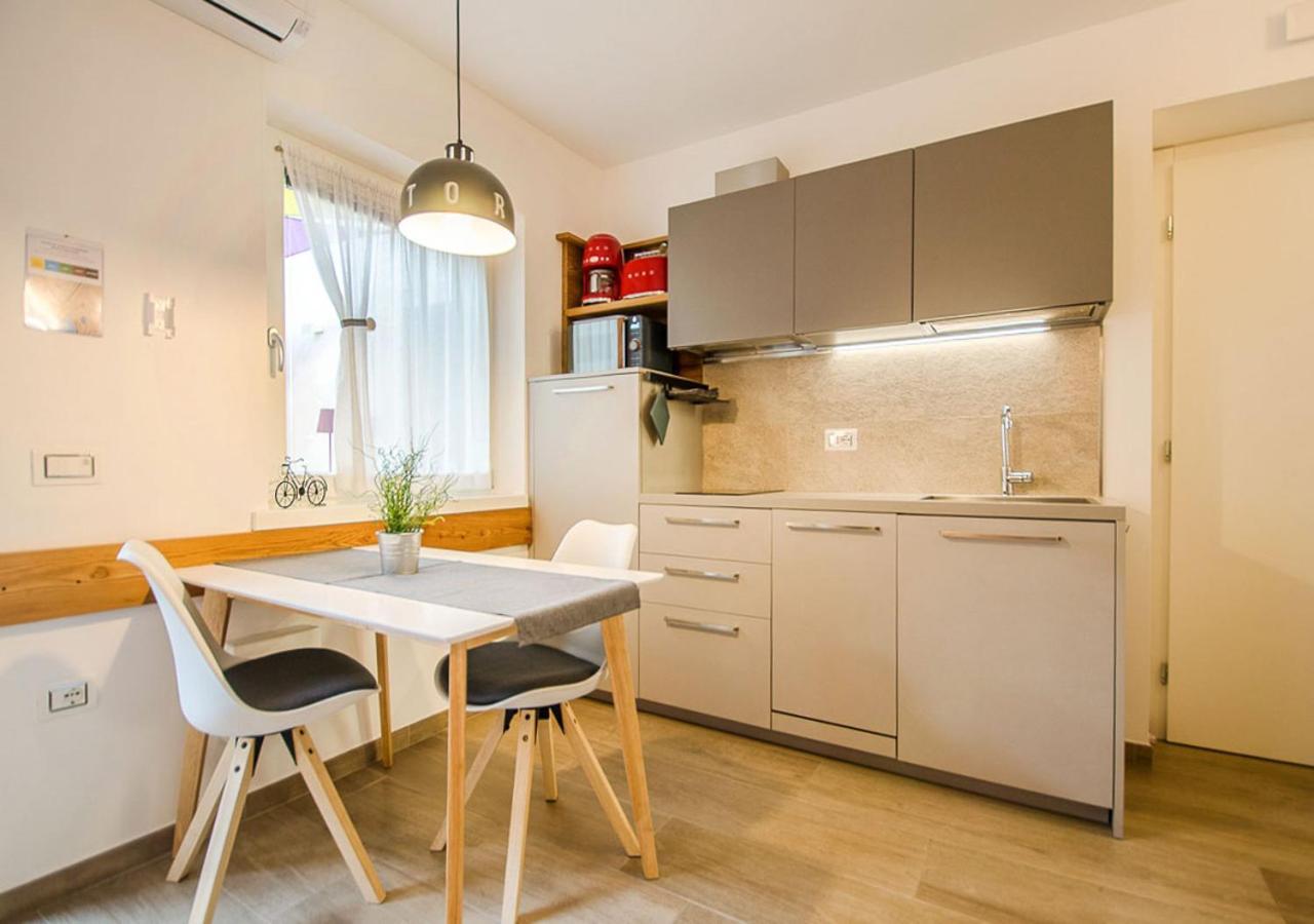 Casa Tosca - Holiday Home Torbole Sul Garda Luaran gambar